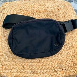 Lululemon belt bag